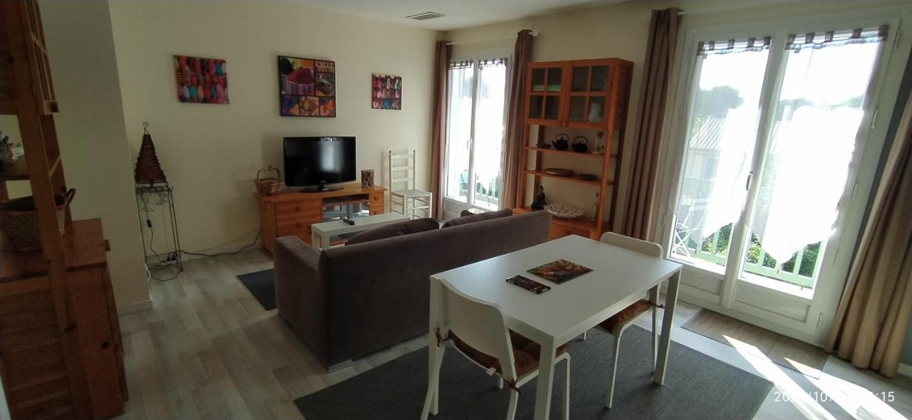 Logement Dans Une Pinede A Lambesc Otel Dış mekan fotoğraf